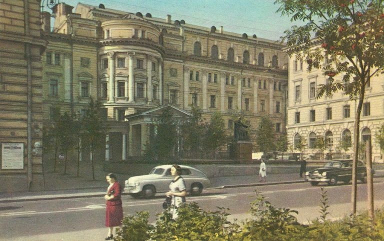 Фото консерватории в москве