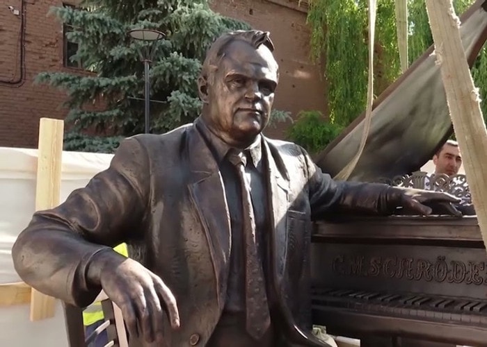 Памятник к 110-летию со дня рождения Тихона Хренникова открыли на его родине